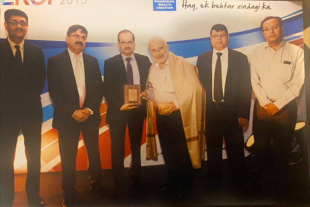 Read more about the article Honoured by Mr. Debashish Mohanty in 2015 – Farewell as UTI Franchisee